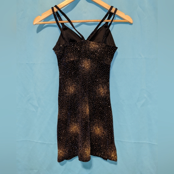 Black dress gold firework kind of pattern - Picture 3 of 4